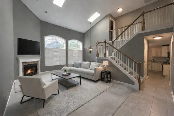 1717 Apple Blossom DR, Munster, IN 46321