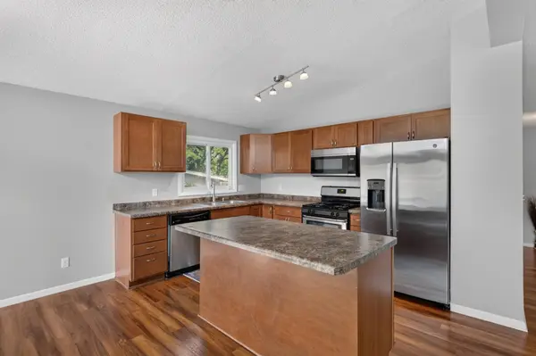 8149 Brandywine Pkwy, Brooklyn Park, MN 55444