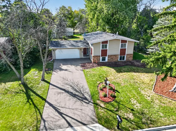 8149 Brandywine Pkwy, Brooklyn Park, MN 55444