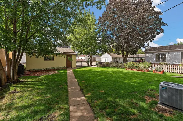 828 3rd AVE S, South Saint Paul, MN 55075
