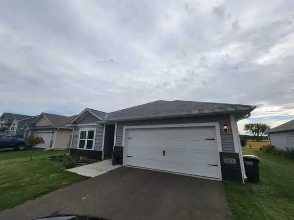 511 Valley DR W, Annandale, MN 55302