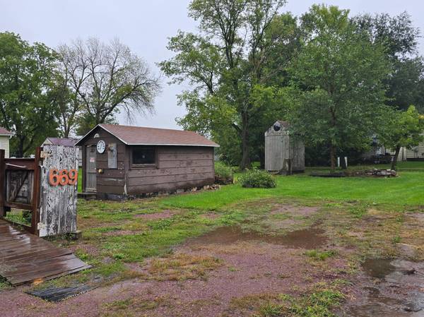 669 2nd AVE, Brewster, MN 56119