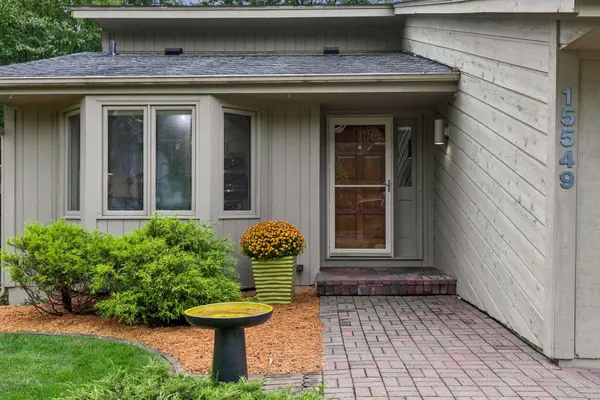 15549 Michele LN, Eden Prairie, MN 55346