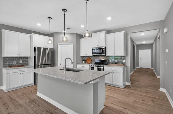 18374 Hamby WAY, Lakeville, MN 55044