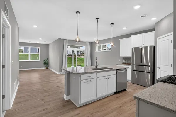 18374 Hamby WAY, Lakeville, MN 55044