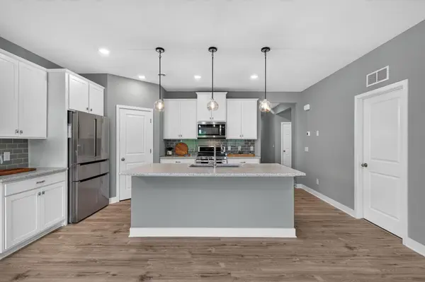 18374 Hamby WAY, Lakeville, MN 55044
