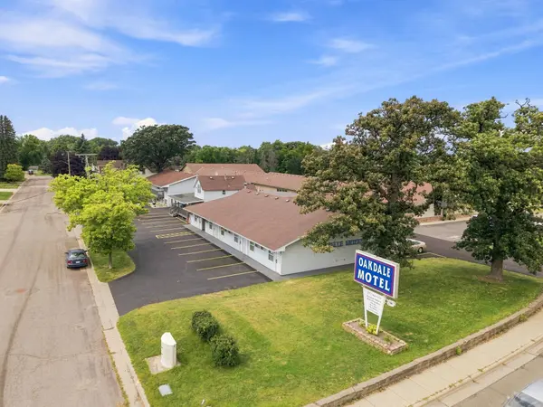 1418 S Oak AVE, Owatonna, MN 55060