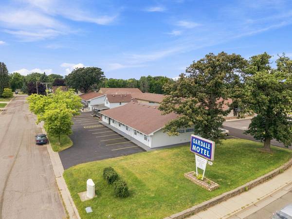 1418 S Oak AVE, Owatonna, MN 55060
