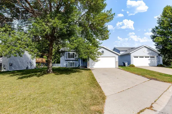 3730 Village Green CIR, Moorhead, MN 56560