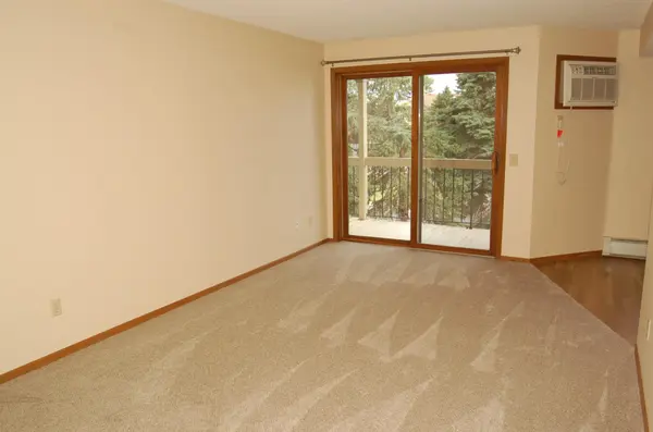 14843 Endicott WAY #209, Apple Valley, MN 55124