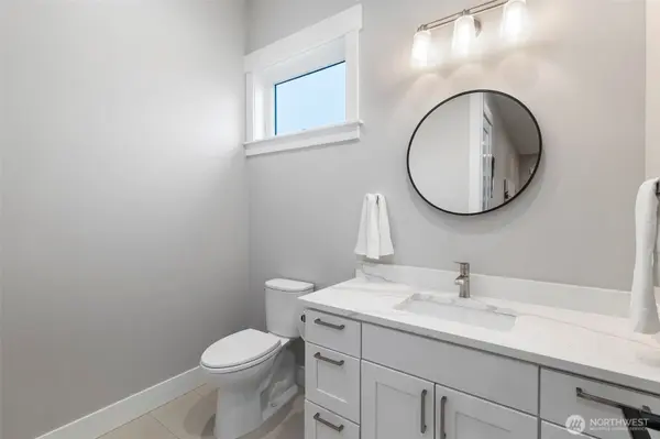 1500 Agate LN, Westport, WA 98595