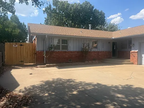 9909 Sunnymeade PL, Oklahoma City, OK 73120