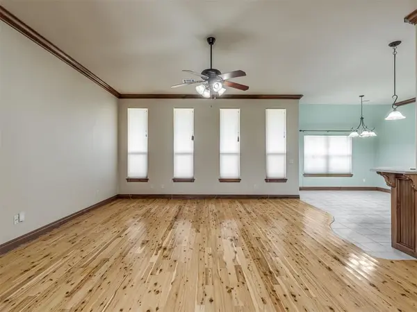 4713 Horizon BLVD, Yukon, OK 73099