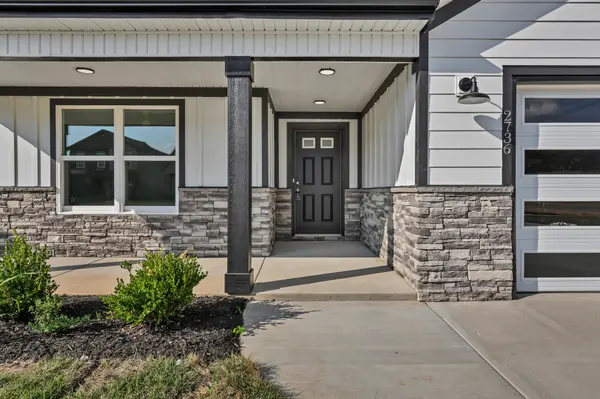 2736 Brewster Dr, Clarksville, TN 37042