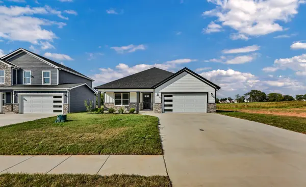 2736 Brewster Dr, Clarksville, TN 37042