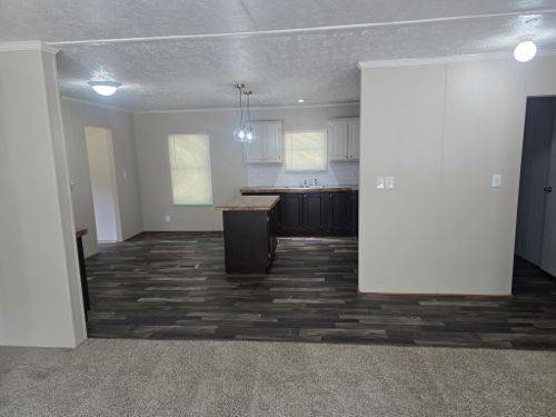 233 Sunnyfield Ln, Camden, TN 38320