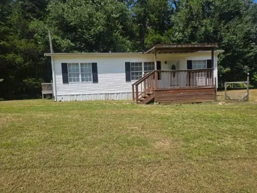 233 Sunnyfield Ln, Camden, TN 38320
