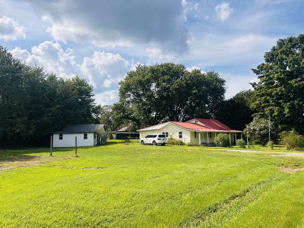 3595 Powers Bridge Rd, Manchester, TN 37355