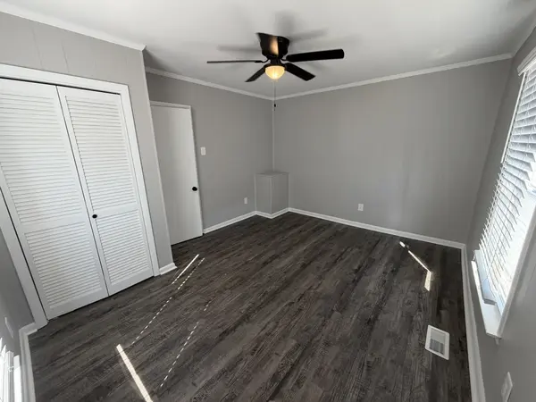 803 Cumberland Dr, Clarksville, TN 37040