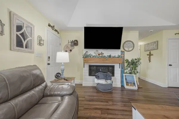 81 Patterson Cir, Mc Ewen, TN 37101