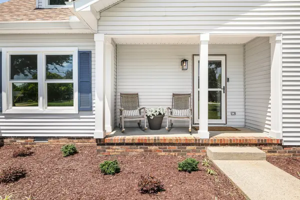 1208 Newmans Trl, Hendersonville, TN 37075