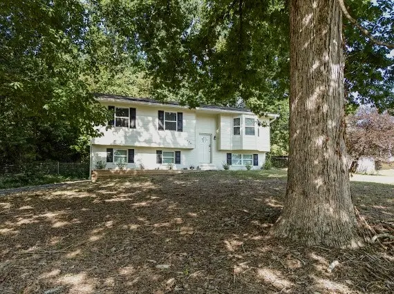 200 Starlet Cir #NE, Cleveland, TN 37323