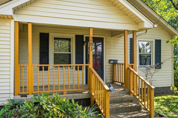261 E Eastland St, Gallatin, TN 37066