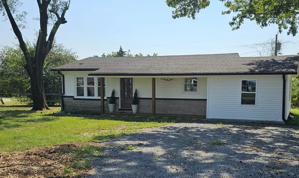 212 Donoho Ave, Lafayette, TN 37083