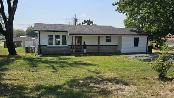 212 Donoho Ave, Lafayette, TN 37083