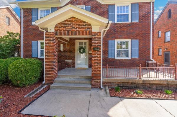 144 N Dellrose Ave, Wichita, KS 67208