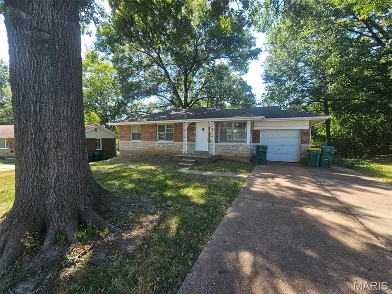 9725 Griffin DR, St Louis, MO 63137