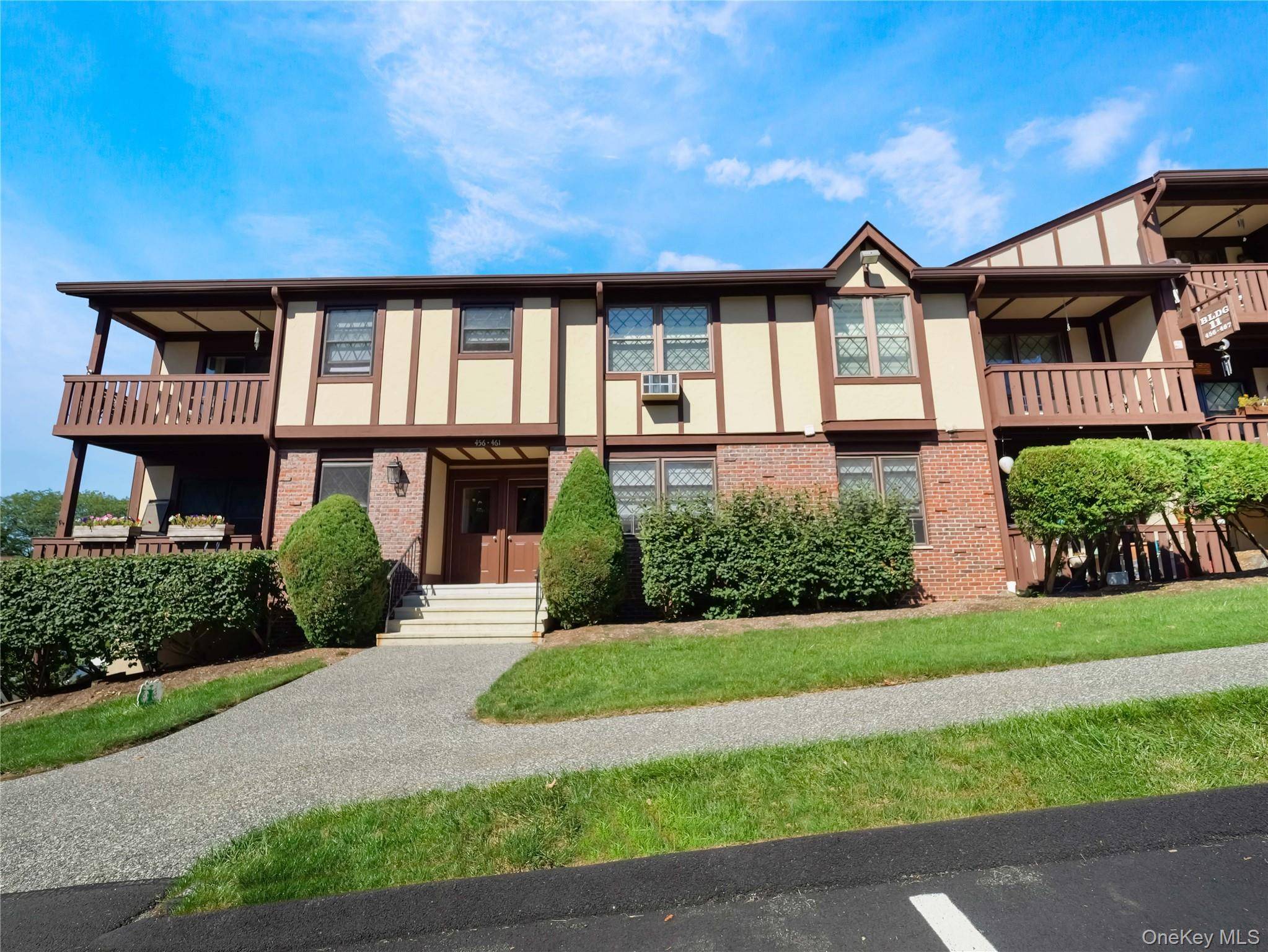 461 Sierra Vista LN, Valley Cottage, NY 10989