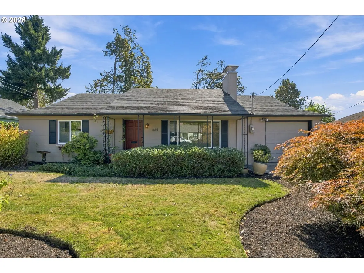 665 E DARTMOUTH ST, Gladstone, OR 97027