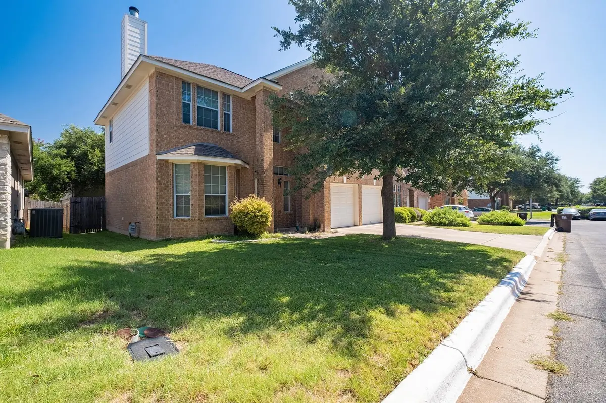 1726 Rosenborough LN, Round Rock, TX 78665