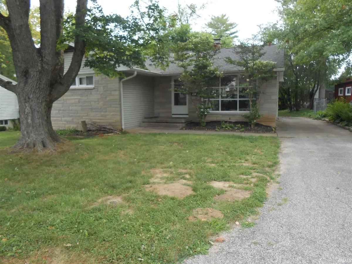 107 S Hillsdale DR, Bloomington, IN 47401