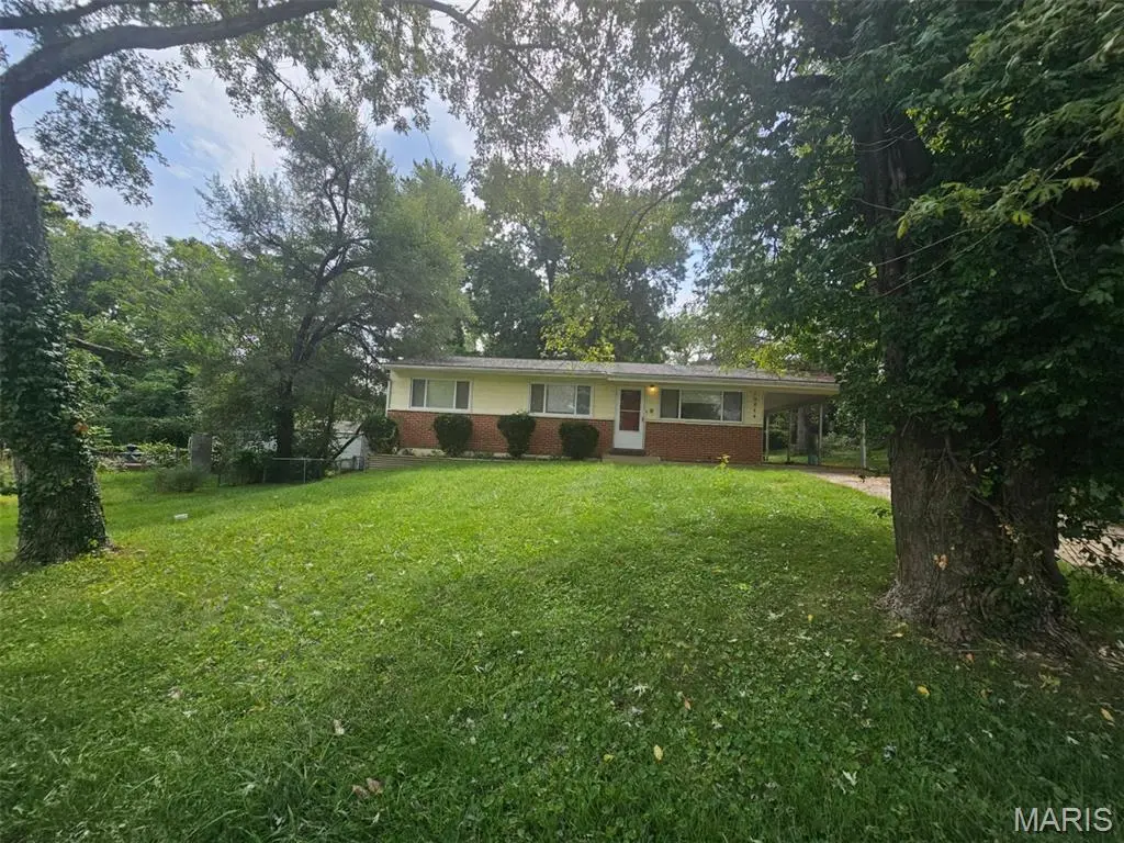 10214 Northland Hills CT, St Louis, MO 63136