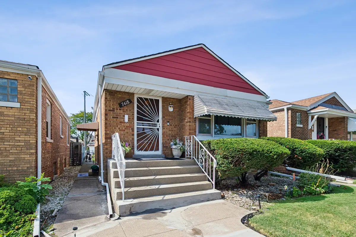 7418 S Maplewood AVE, Chicago, IL 60629