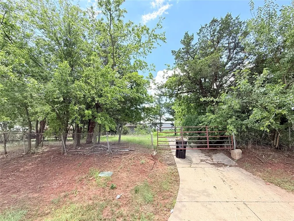 1002 NW 86th ST, Oklahoma City, OK 73114