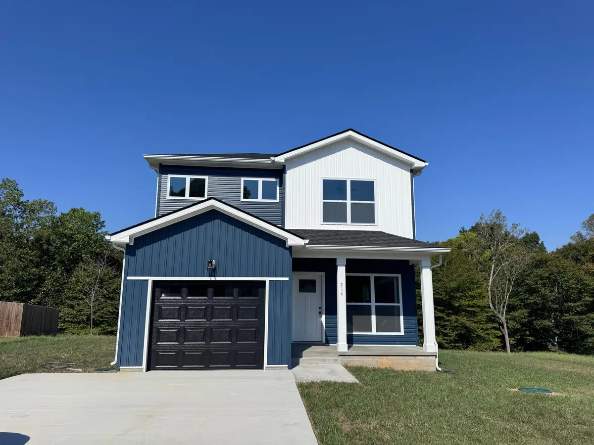214 Wayne Hall Rd, Clarksville, TN 37040