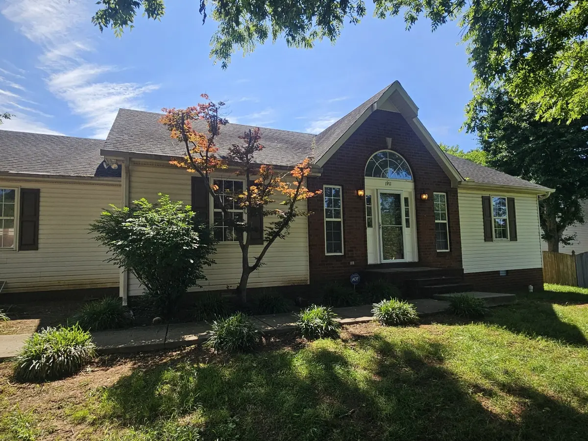 1911 Pecan Ridge Dr, Murfreesboro, TN 37128
