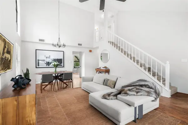 108 W SPRING DR, West Lake Hills, TX 78746