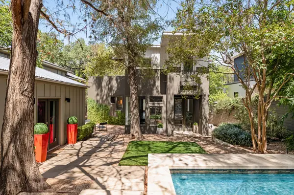 1001 Daniel DR, Austin, TX 78704