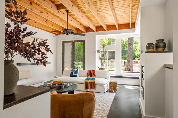 1001 Daniel DR, Austin, TX 78704