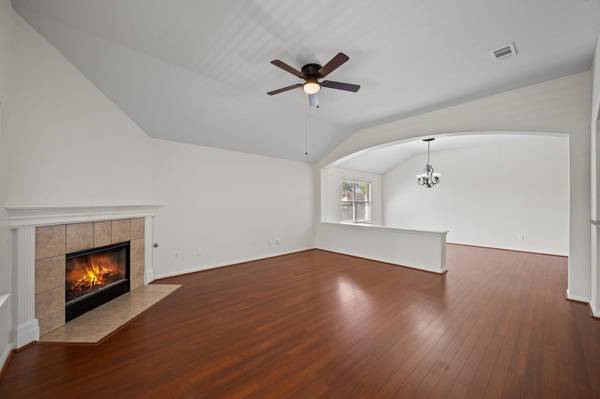 882 Shadow Creek BLVD, Buda, TX 78610