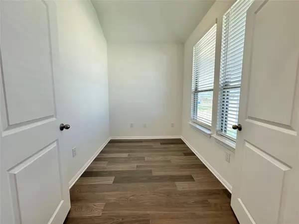 541 Porter Country PKWY, Buda, TX 78610