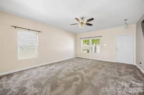 1445 Logan Patrick CT, Gastonia, NC 28052