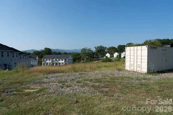 42 Bear Creek RD, Asheville, NC 28806