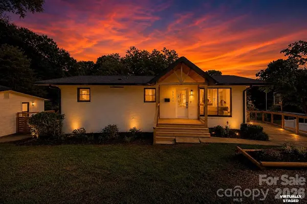 3320 Winterfield PL, Charlotte, NC 28205