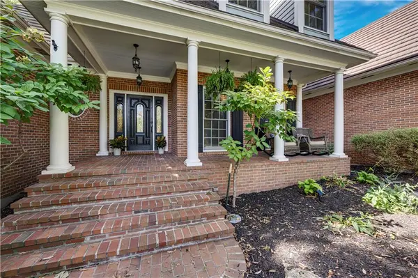 20 E Loch Lloyd Pkwy, Loch Lloyd, MO 64012