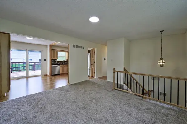 5113 NW Downing ST, Blue Springs, MO 64015